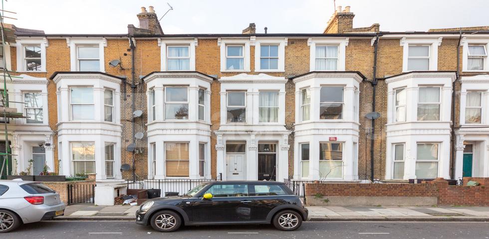 			3 Bedroom, 1 bath, 1 reception Apartment			 Weltje Road, , Hammersmith